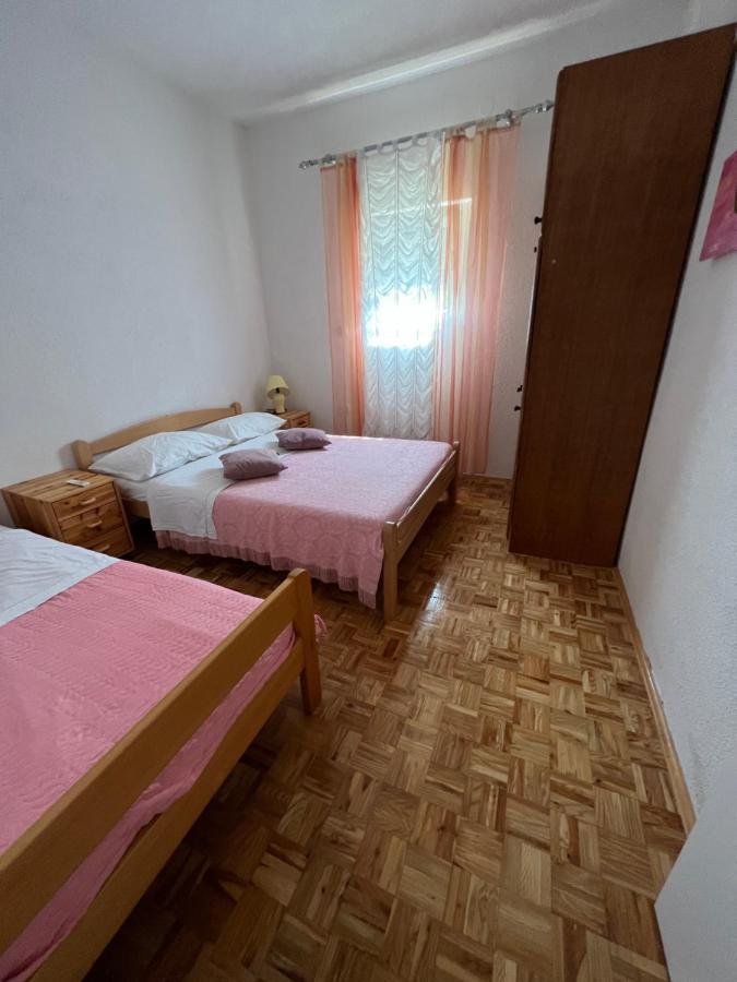 Apartment Vujcic Donji Okrug  Eksteriør billede